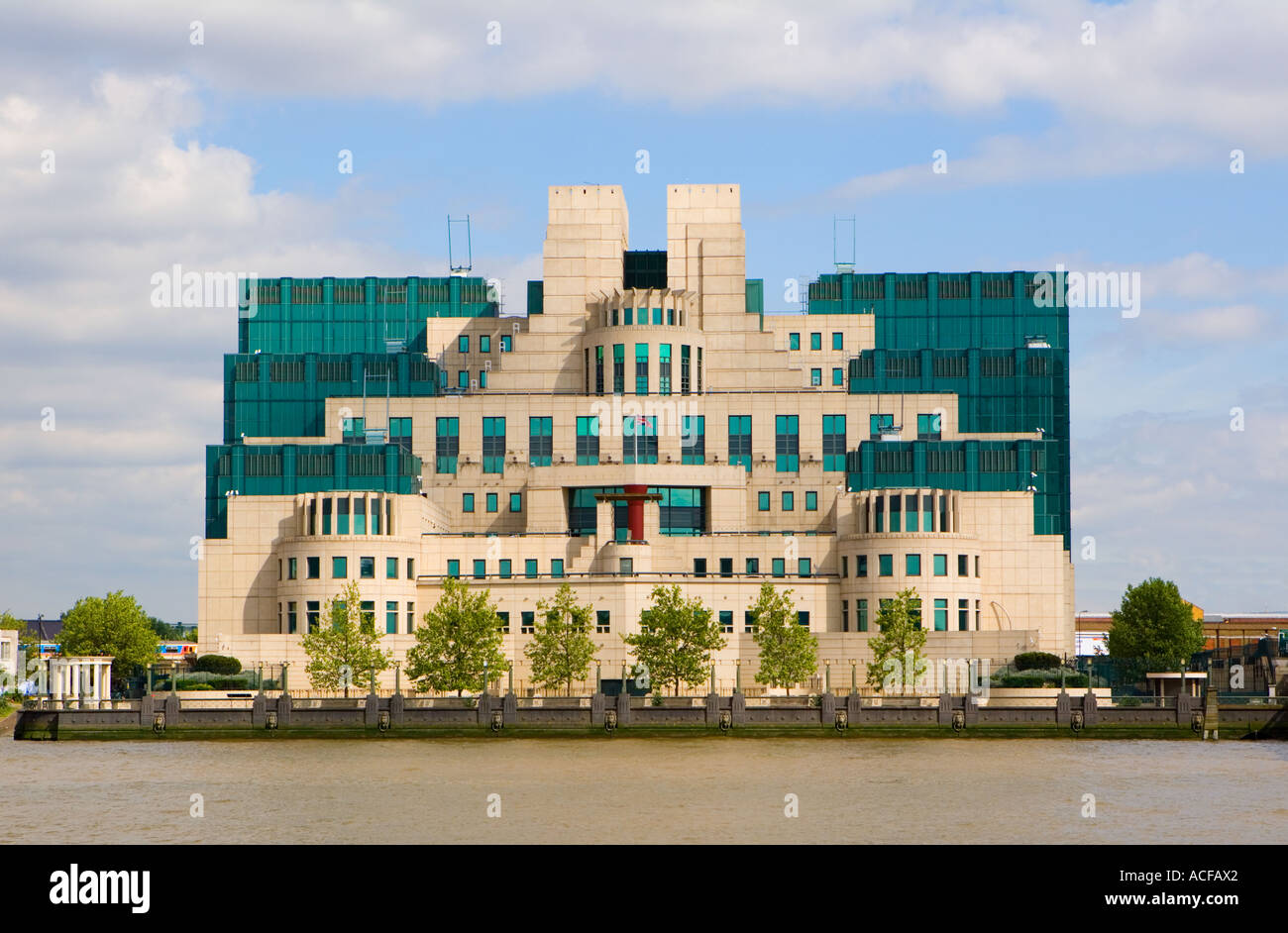 MI6 Building à Vauxhall 'Croix', Londres Banque D'Images