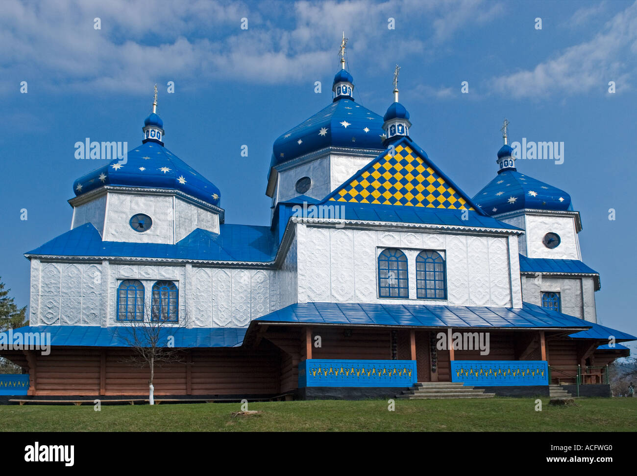 Une église dans Hutsulschyna Carpates ouest de l'Ukraine Banque D'Images
