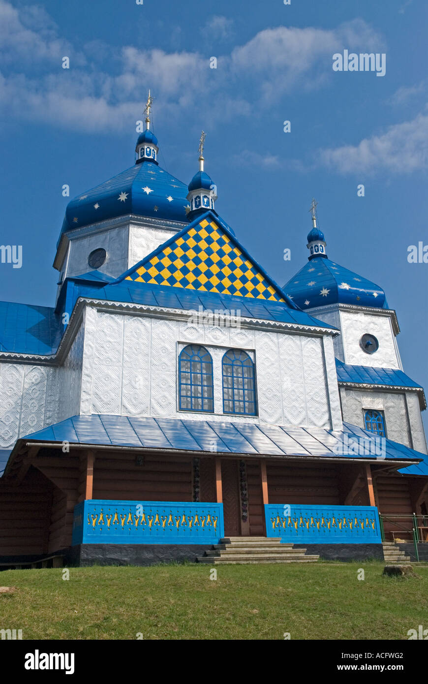 Une église à Kosmach Hutsulschyna Carpates ouest de l'Ukraine Banque D'Images