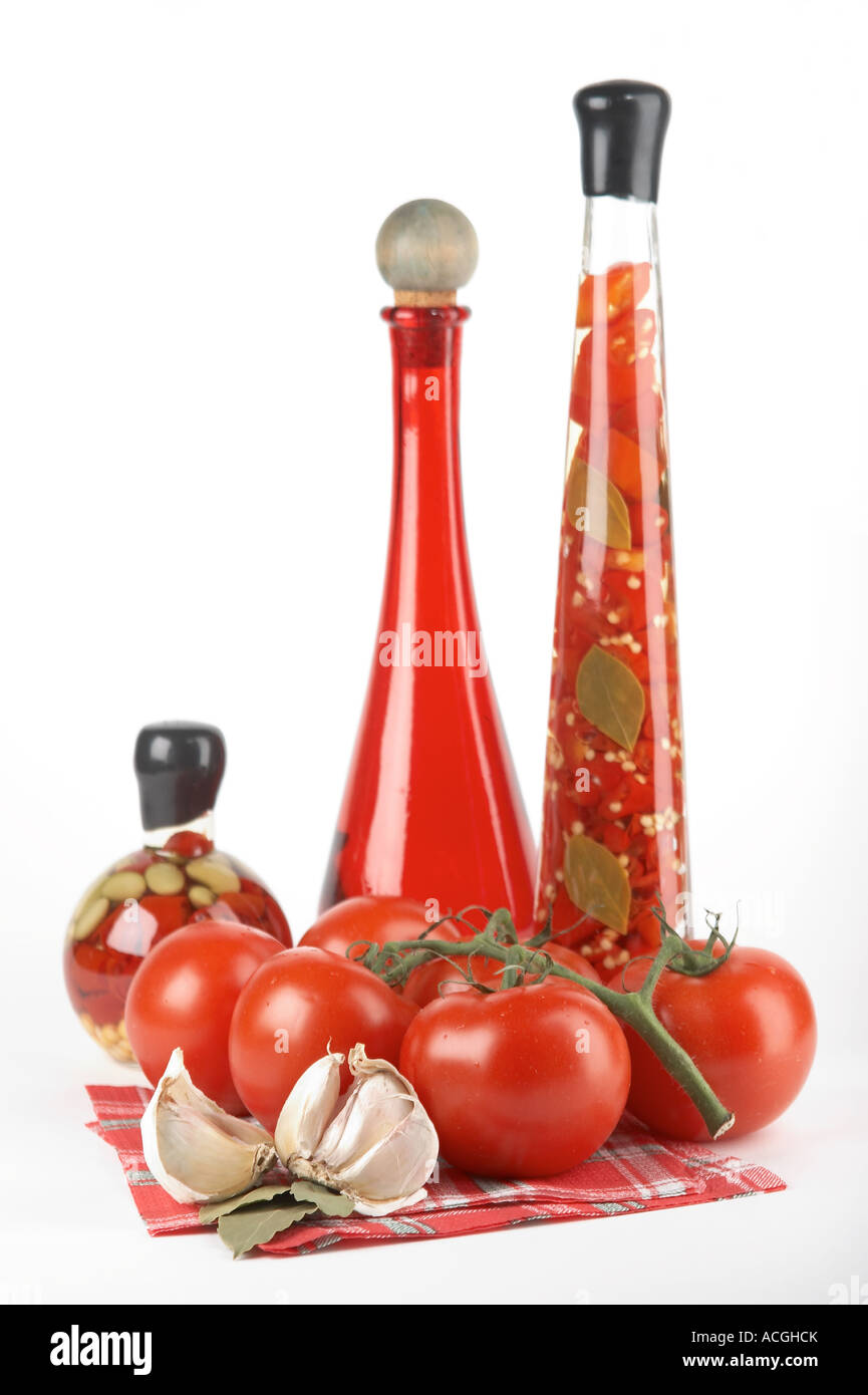 L'Ail Tomates laurier sur fond blanc Banque D'Images
