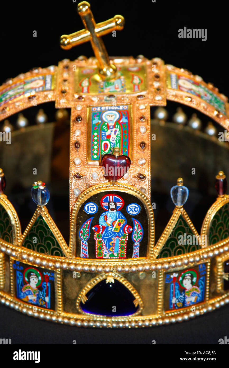 Matyas Matthias Mattias Church St Stephens couronne détail close-up close up Hongrie Europe Banque D'Images