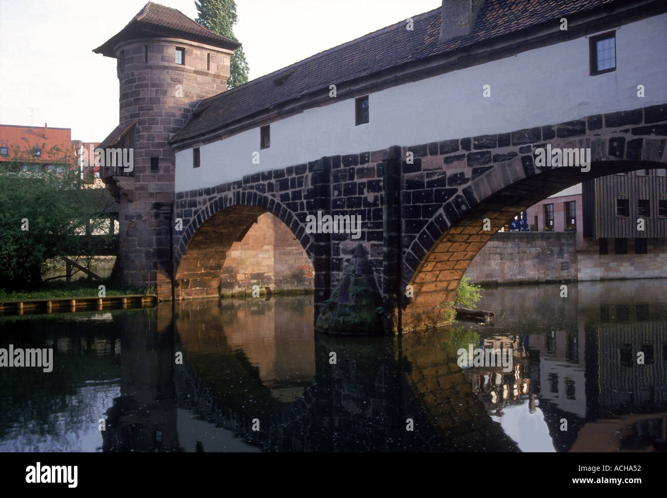 Pont et rivière Pegnitz Nuremberg Nuremberg Allemagne Europe Banque D'Images