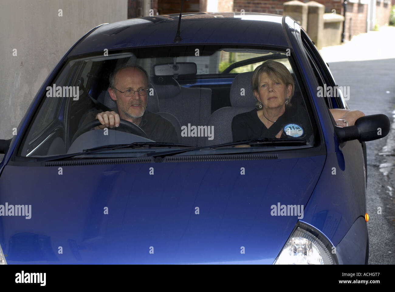 PATRICIA RASHBROOK HUSBANDJOHN FARRANT CONDUIRE SUR LEWES Road East Sussex 4ÈME MAI 2006 Banque D'Images