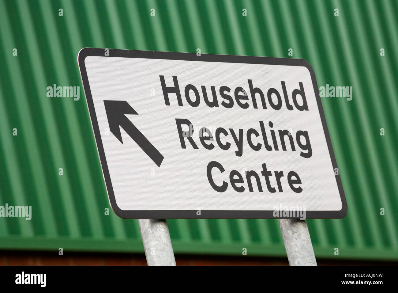 Recyclage de déchets ménagers centre street sign Banque D'Images