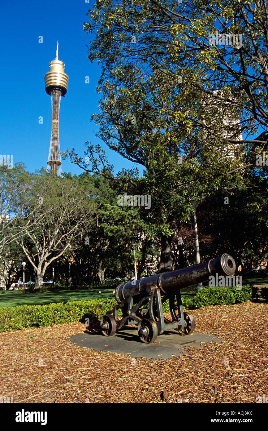 A Westfield Centrepoint Tower et cannon, Sydney, New South Wales, Australia Banque D'Images