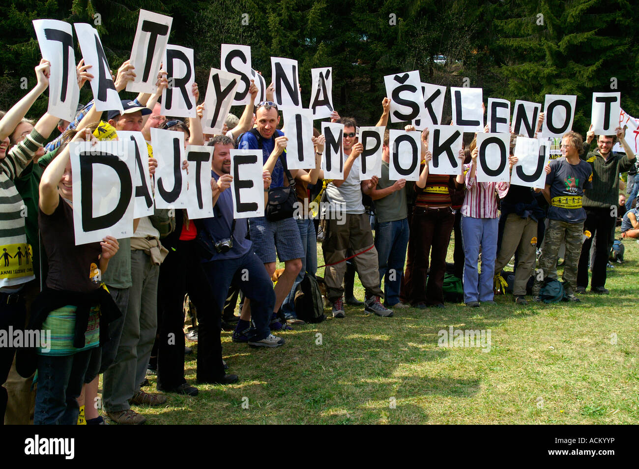 Protestation contre l'exploitation illégale en Ticha Dolina réserve naturelle, parc national de Vysoke Tatry, Slovaquie Banque D'Images