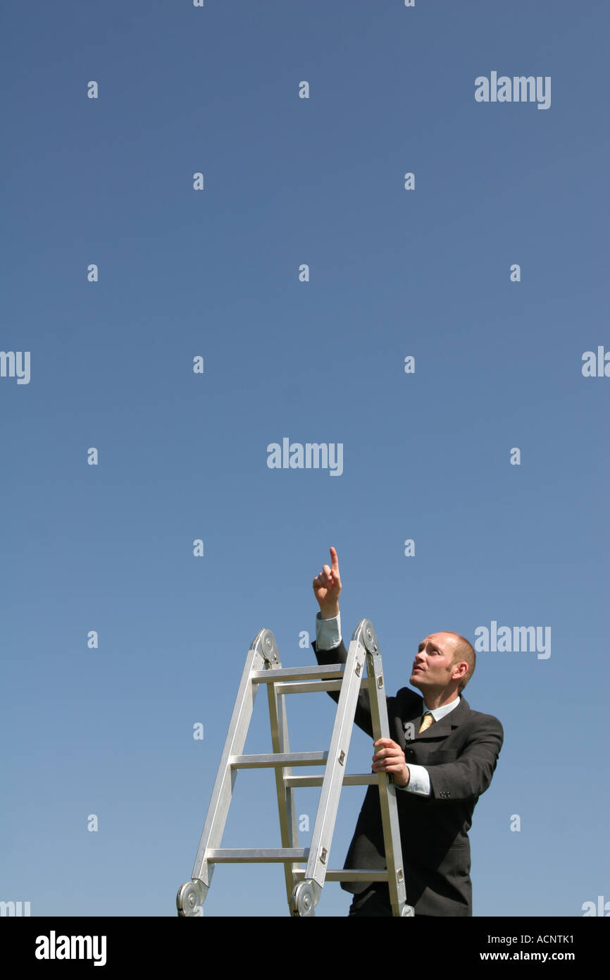 Homme avec une échelle - Mann auf einer Leiter Banque D'Images