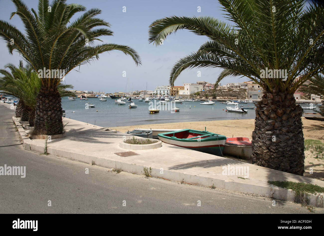 L'île de Lampedusa, en Sicile, l'Italie, l'Europe vue du village porto nuovo Banque D'Images