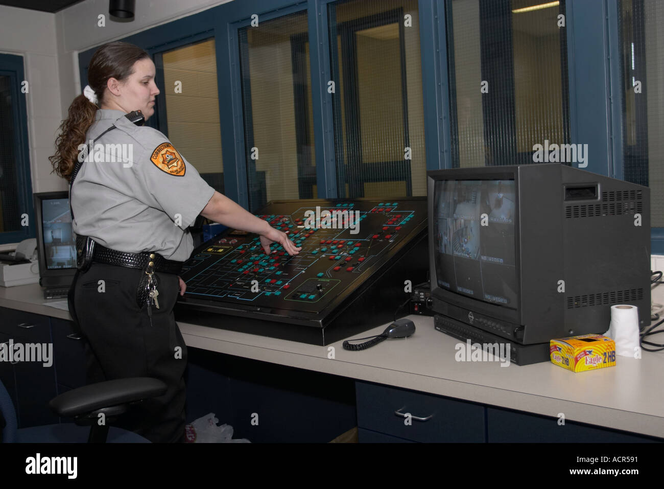 La station de surveillance électronique de prison les détenus sont surveillés par un système de vidéosurveillance c'est aussi la porte d'où master control Banque D'Images