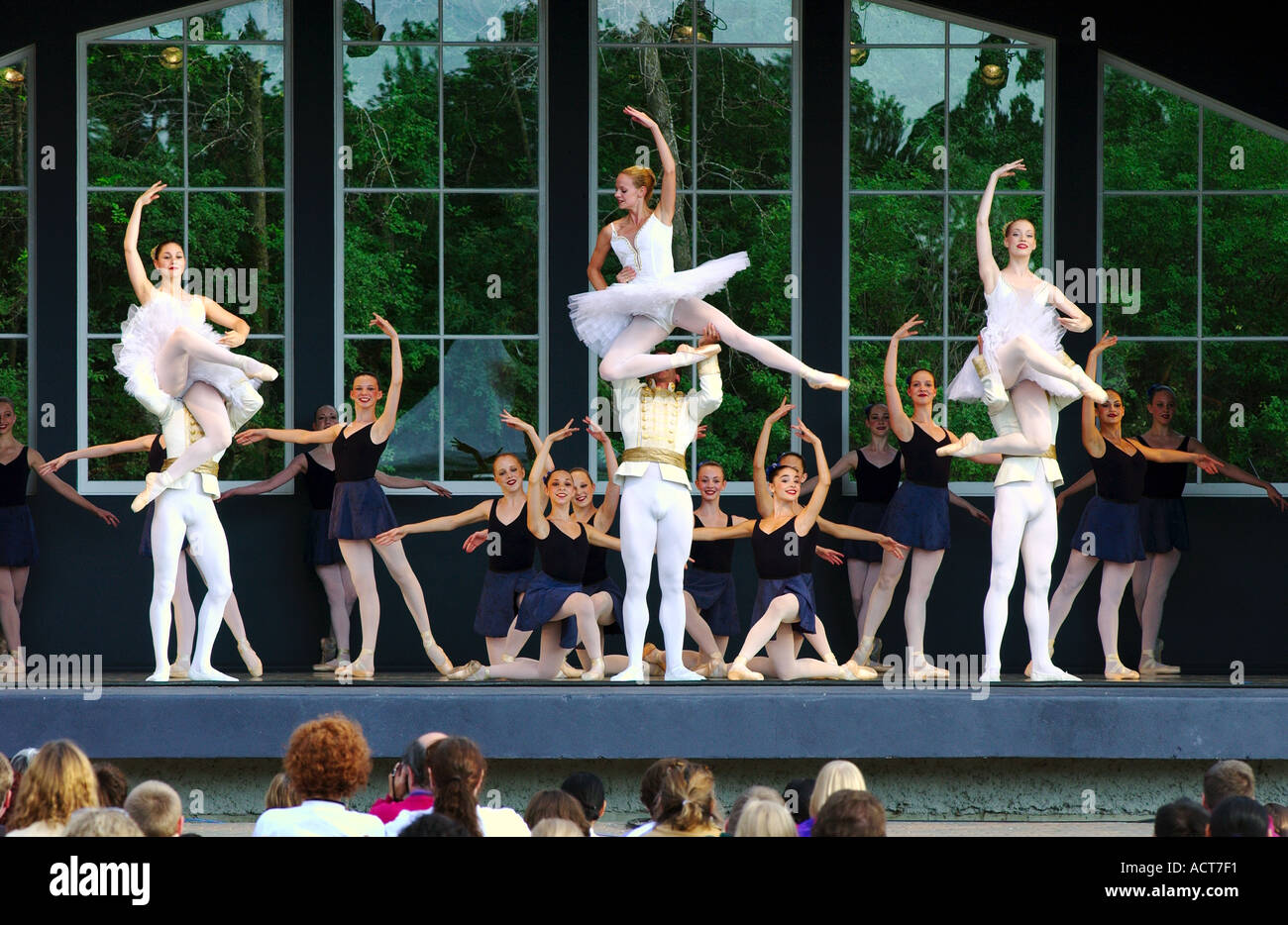 Dans le parc, au Ballet de la scène lyrique dans le parc Assiniboine à Winnipeg Manitoba Canada Banque D'Images