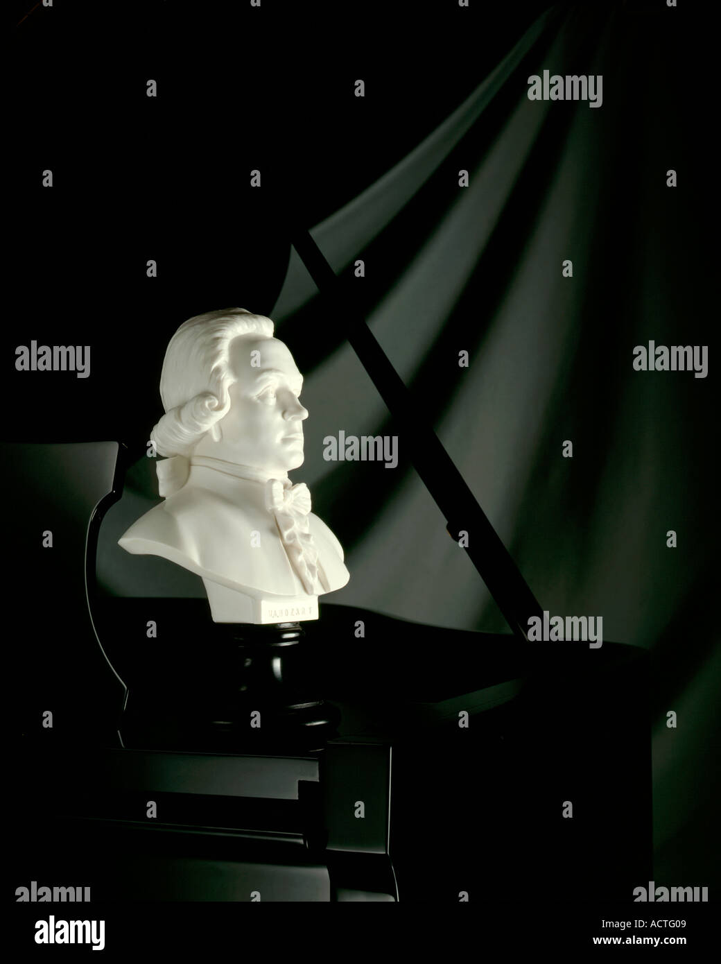 Buste de Mozart au piano Wolfgang Amadeus Mozart Banque D'Images