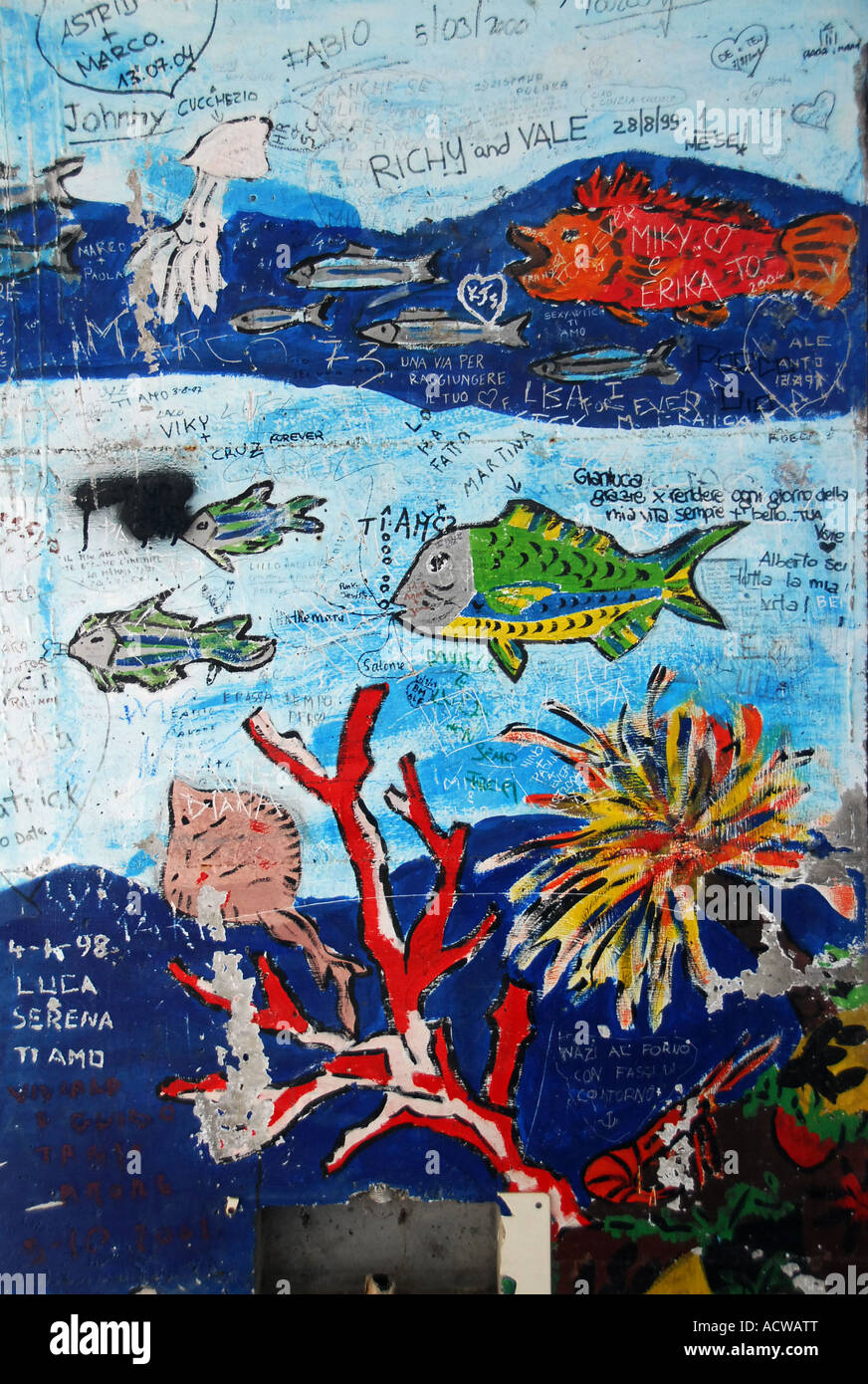 Graffiti sur mur . Via dell'Amore de ronde entre Riomaggiore et Manarola , Ligurie , Italie du Nord , Europe . Banque D'Images