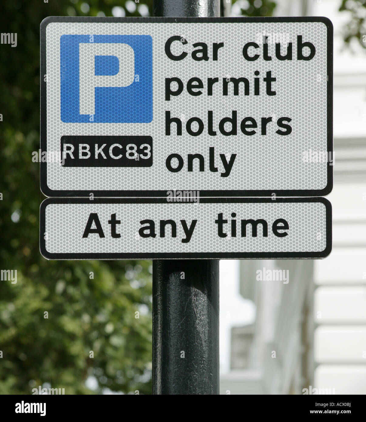 Un signe pour un club de voiture dans une rue de Londres Banque D'Images