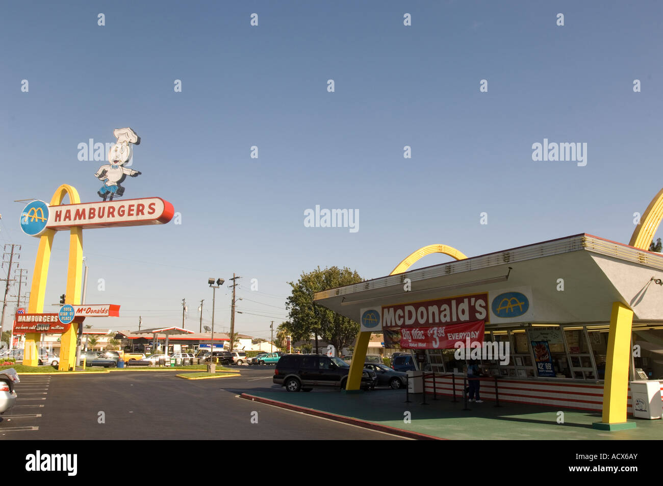 Le plus vieux restaurant de hamburgers MCDONALD'S d'origine dans l'existence. Downey, CA Banque D'Images