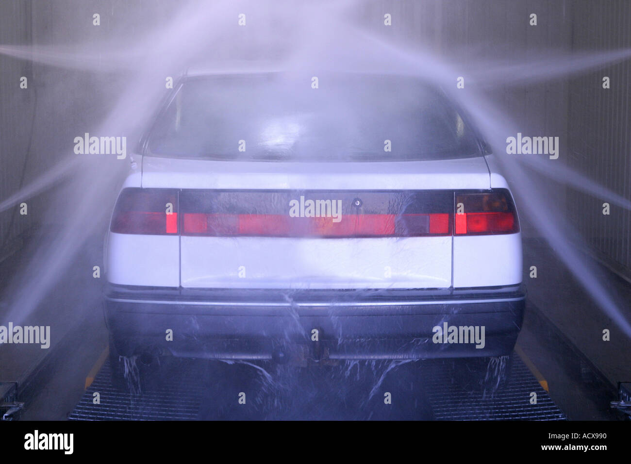 Une voiture à laver l'eau haute pression Banque D'Images