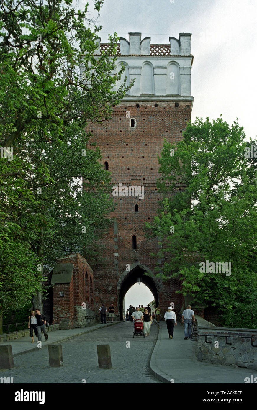 La porte Opatowska à Sandomierz, Pologne Banque D'Images
