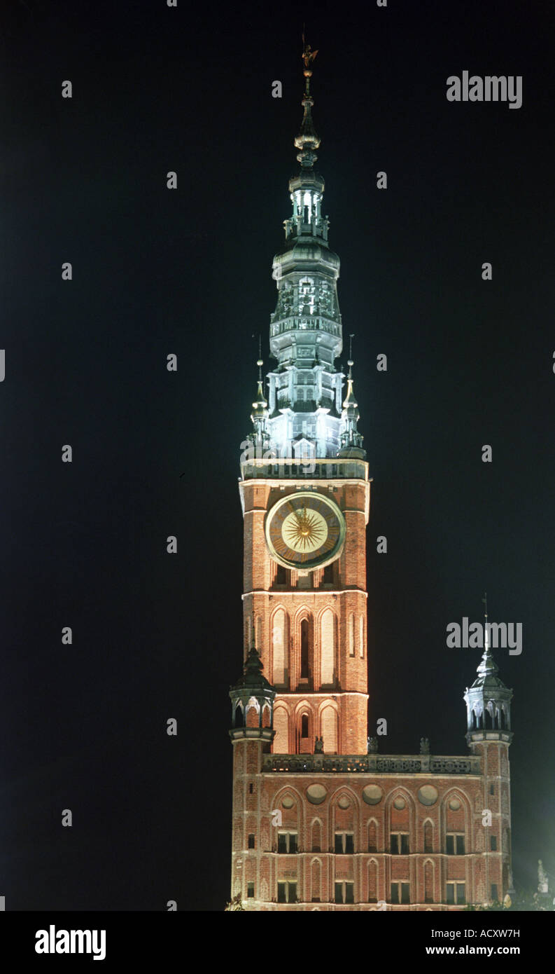 L'hôtel de ville de Gdansk la nuit, Pologne Banque D'Images