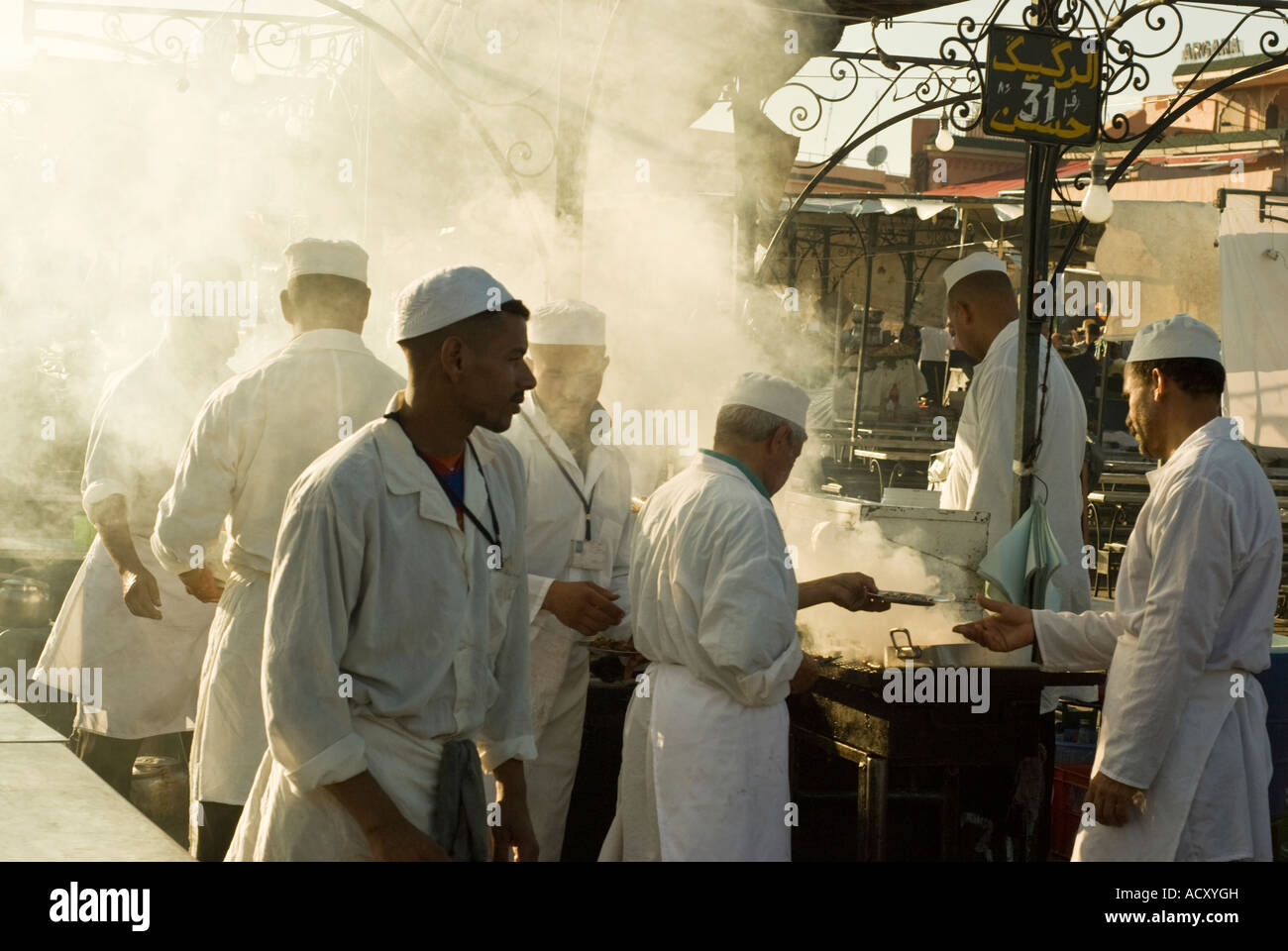 Les foodstalls De Jemmaa el Fna de Marrakech,Maroc Banque D'Images