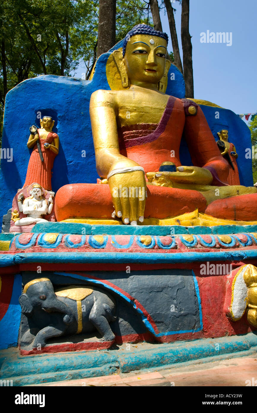 Statue de Bouddha.Escalier de Swayambhunath Stupa.Katmandou au Népal. Banque D'Images