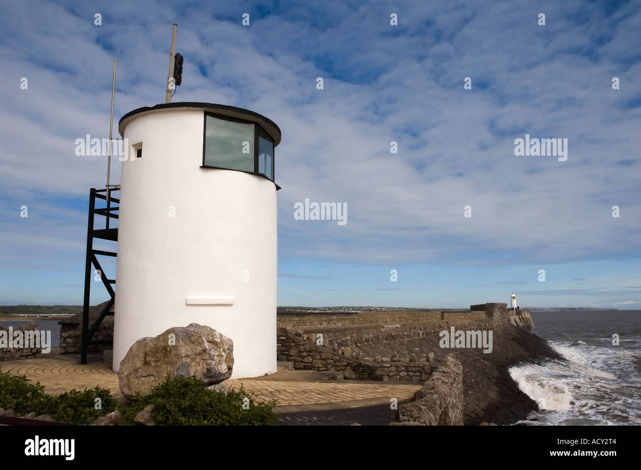 Sauveteur RNLI Porthcawl point d'observation & phare, South Wales UK Banque D'Images