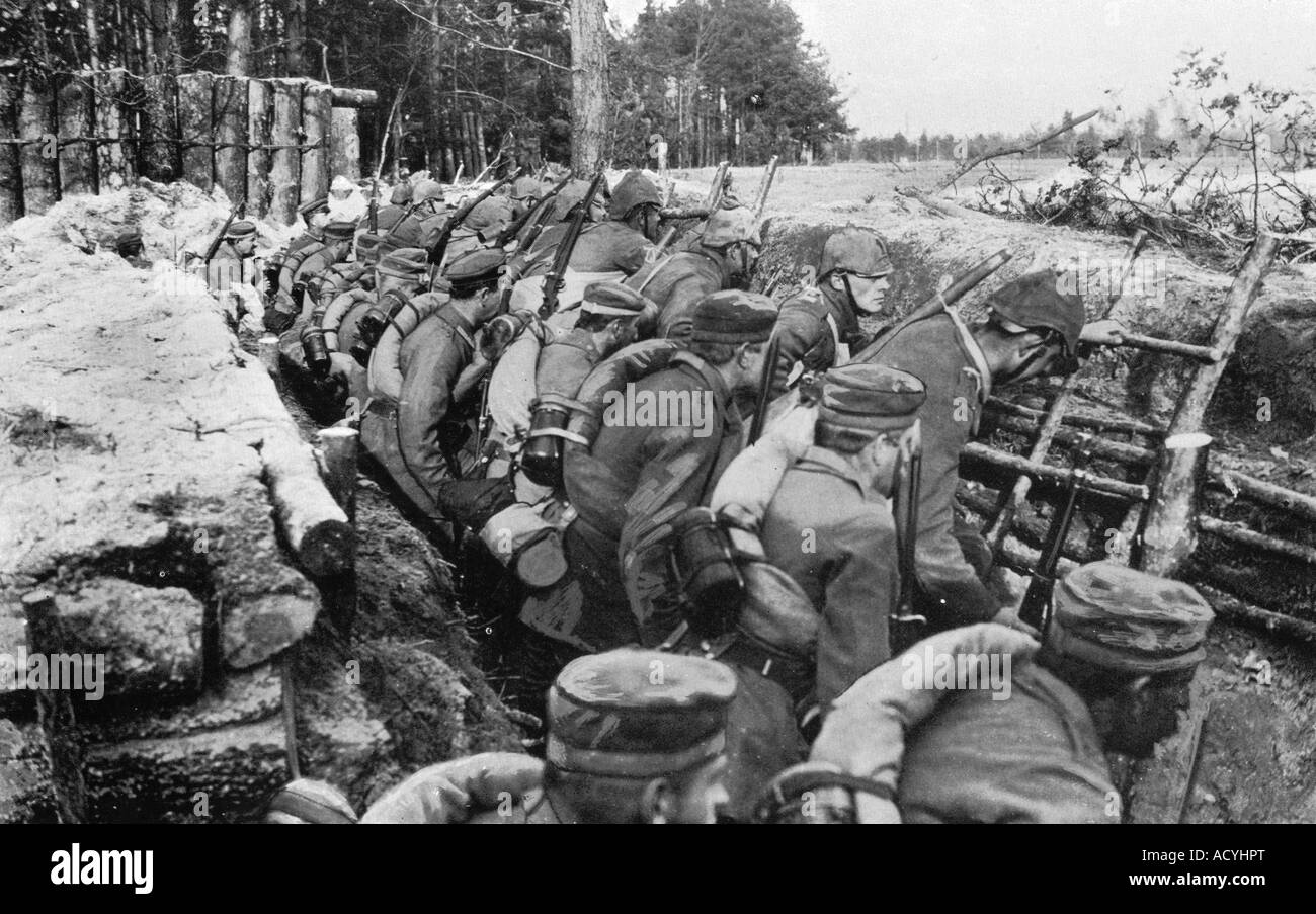 Événements, première Guerre mondiale / première Guerre mondiale, front oriental, Ukraine, infanterie allemande prête à charger, Volhynia, 1915, Banque D'Images