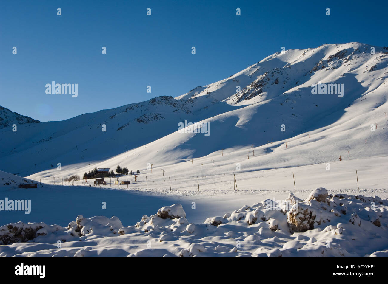 La neige sur la montagne de ski de l'Oukaimeden Haut Atlas Maroc Afrique du Nord Banque D'Images