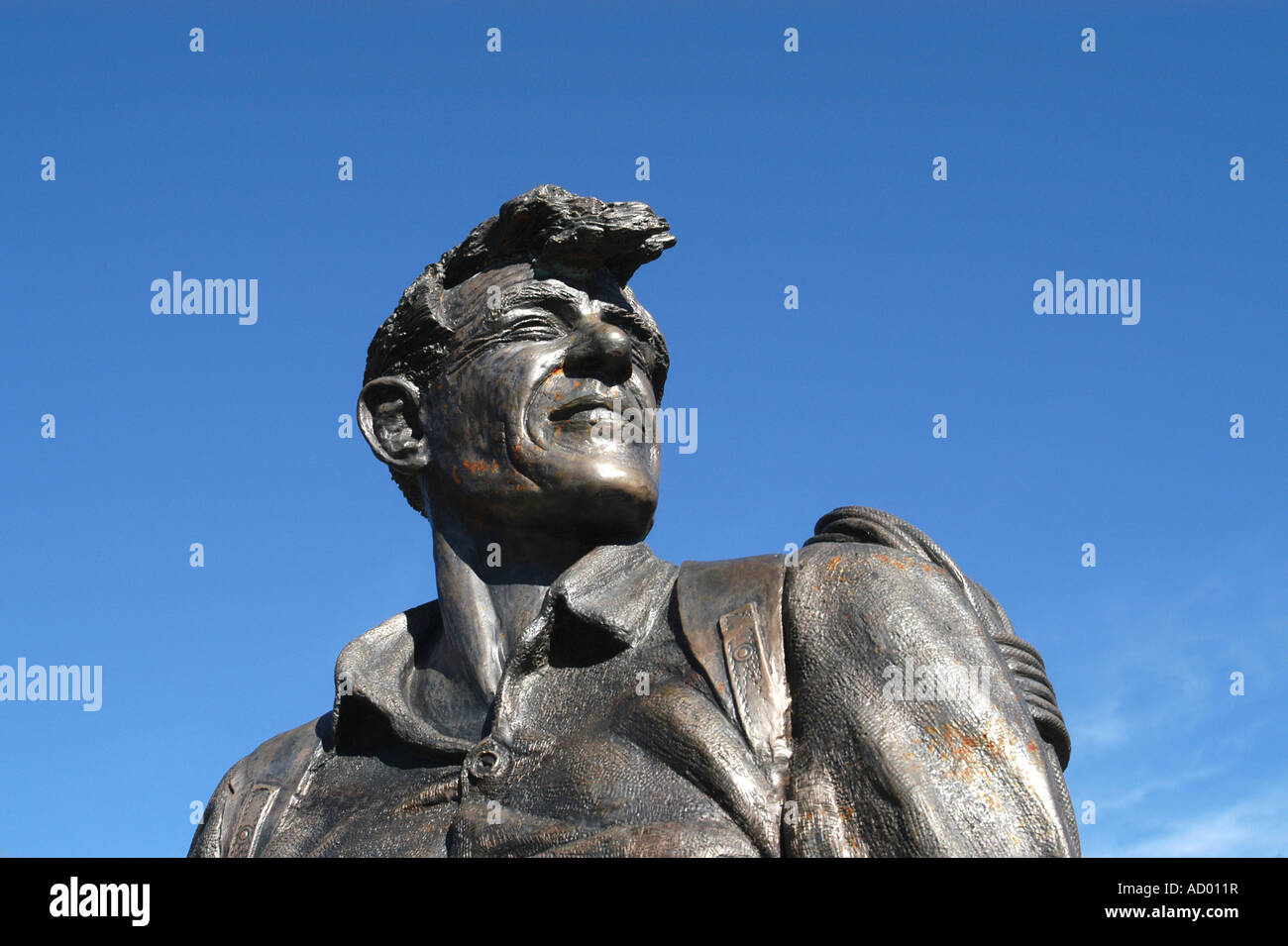 Statue de Sir Edmund Hillary, Mount Cook Nouvelle Zélande vallée Sculpture par Bryn Jones Duned Banque D'Images