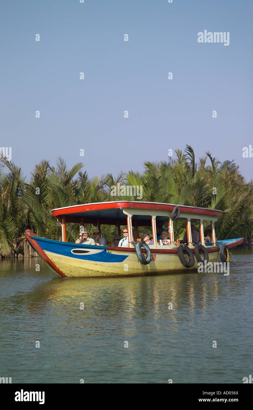 [Bateau de tourisme] sur la 'rivière Thu Bon' 'Bruxelles' 'Quang Nam Da Nang Vietnam Province' Banque D'Images