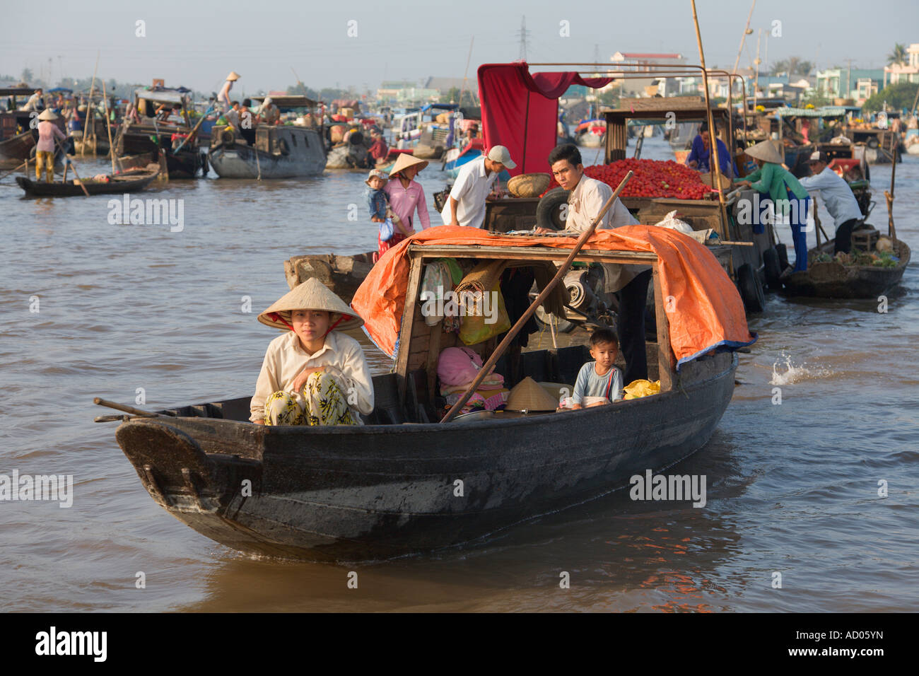 Dans la famille 'bateau' [Cai Rang floating market] [Delta du Mékong] 'Ha Giang Province' Vietnam Banque D'Images