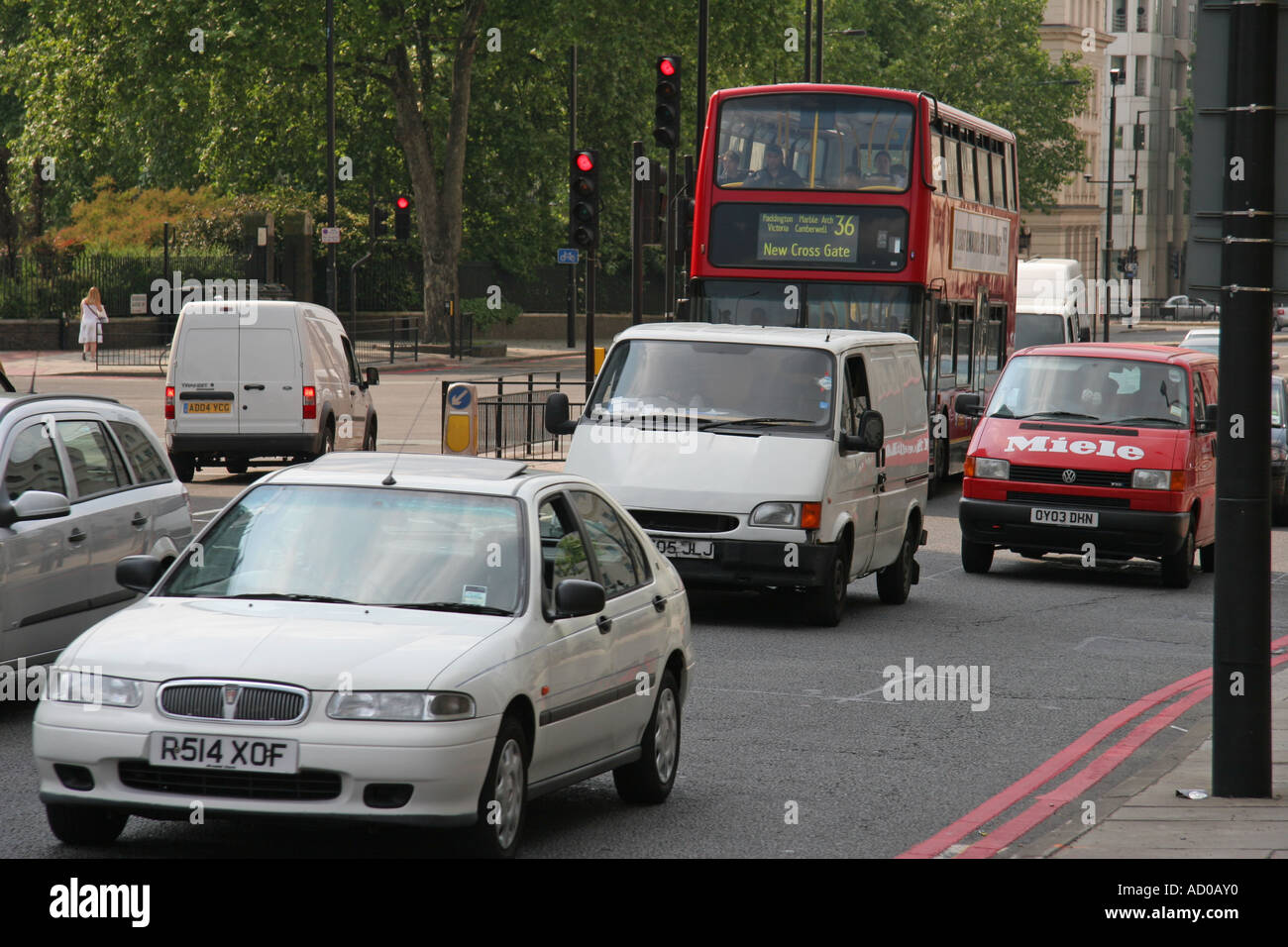 La circulation lourde dans le centre de Londres Banque D'Images