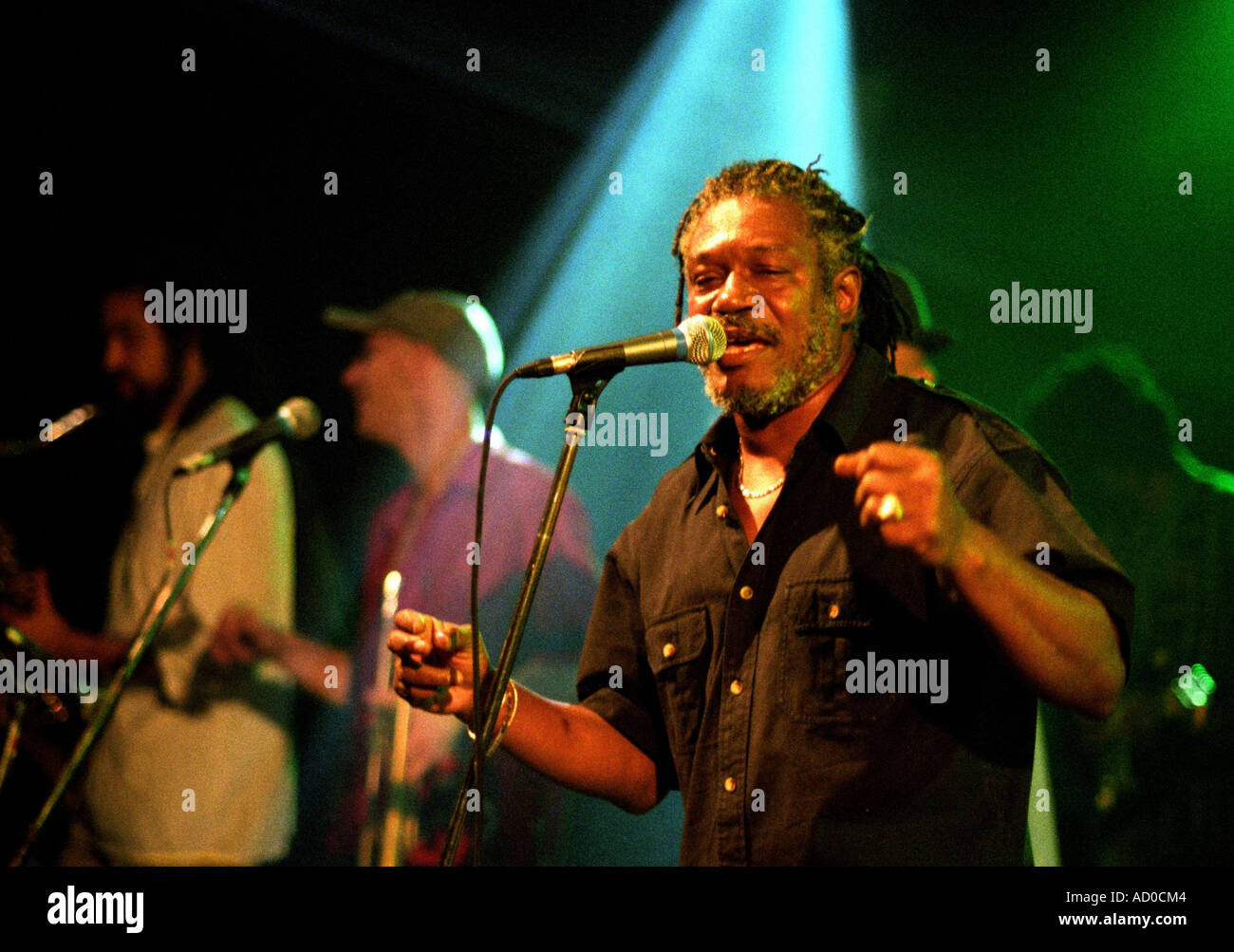 Horace Andy, musicien de reggae, de concert, Buttermarket, Shrewsbury, Royaume-Uni, 2004. Banque D'Images