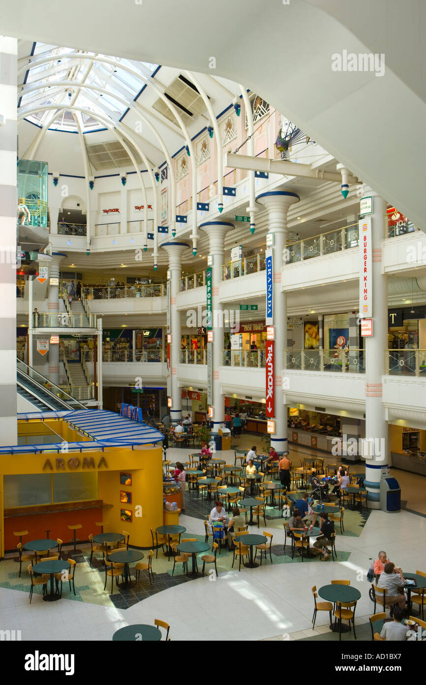 Paons Shopping Centre, Woking, Surrey, UK Banque D'Images
