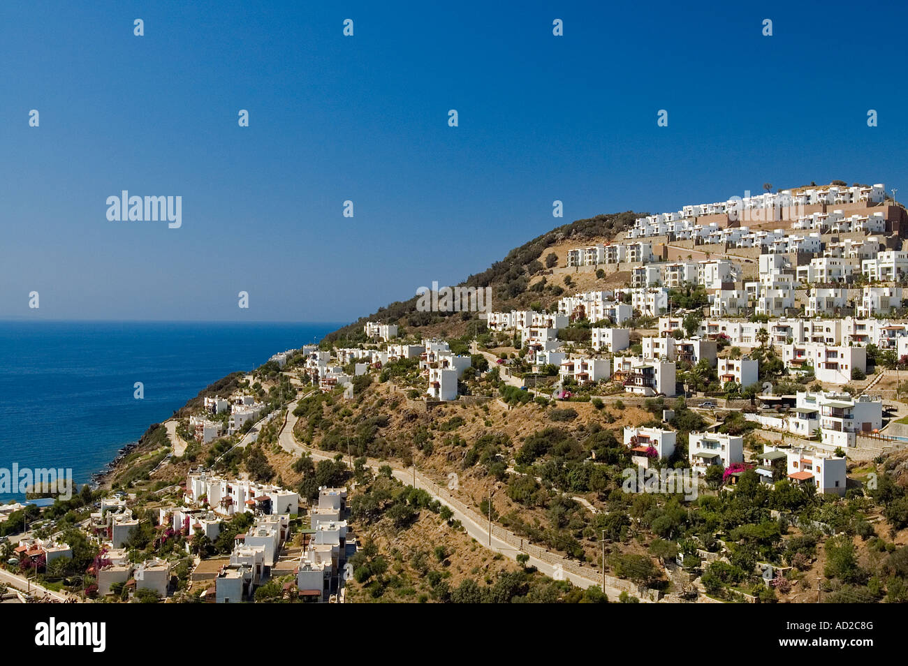 Maisons d'été dans Turgıtreis, péninsule de Bodrum, Turquie. Banque D'Images