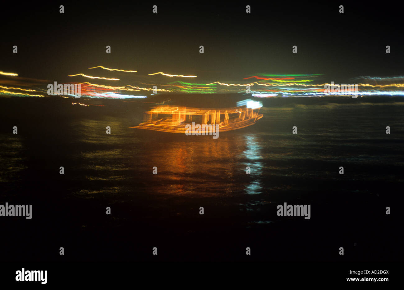 Émirats arabes unis Emirats arabes unis Dubaï Creek nuit boutre Banque D'Images