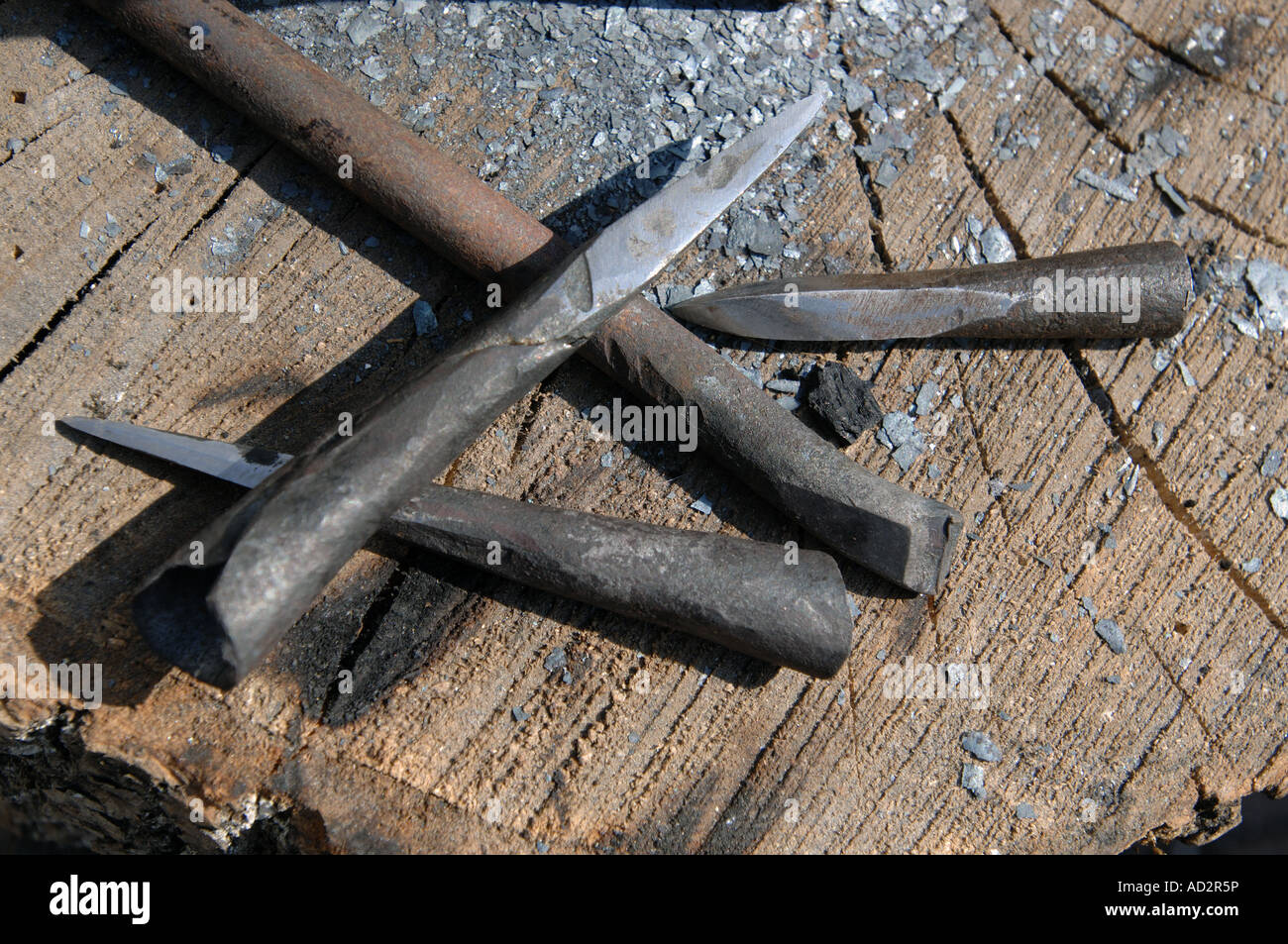 10 Têtes De Flèche Médiévales Forgées Main – Fer Noir – Reproduction Artisanale