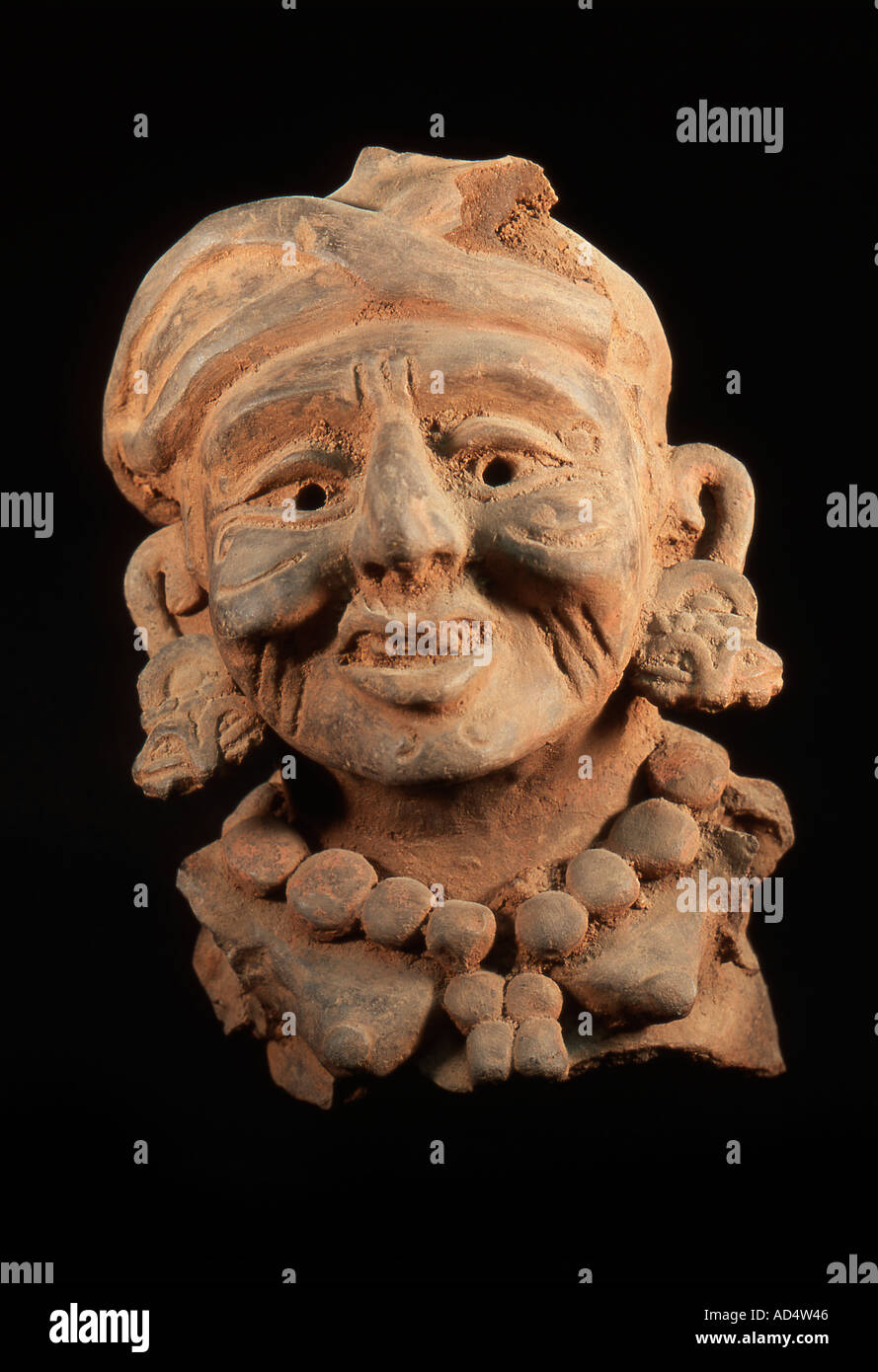 Mexique Oaxaca artefact d'une vieille femme de la fin de phase Xoo 600-800 AD avec le signe de la planète Vénus dans le tiroir de l'oreille Banque D'Images