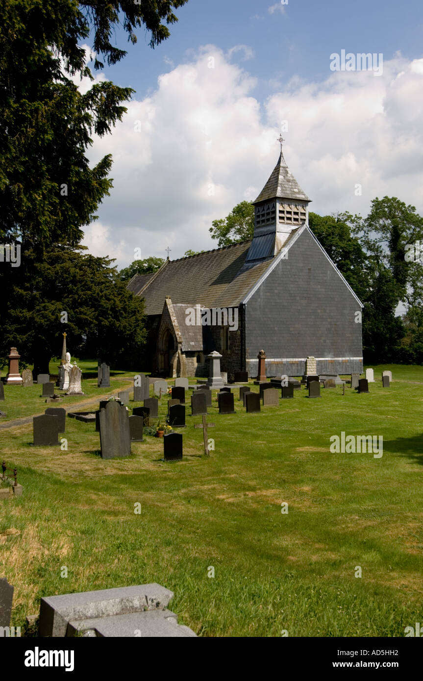 L'Ardoise de l'église village Trefeglwys vêtu Powys Pays de Galles UK Banque D'Images