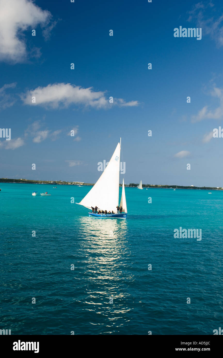 Une plus grande BAHAMA GEORGE TOWN EXUMA Island Famille 53e compétition de voile Régate Banque D'Images