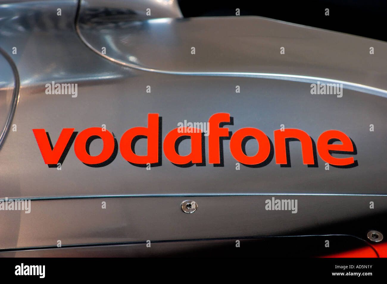 Nom de Vodafone McLaren Mercedes sur Voiture de course de Formule 1 Banque D'Images