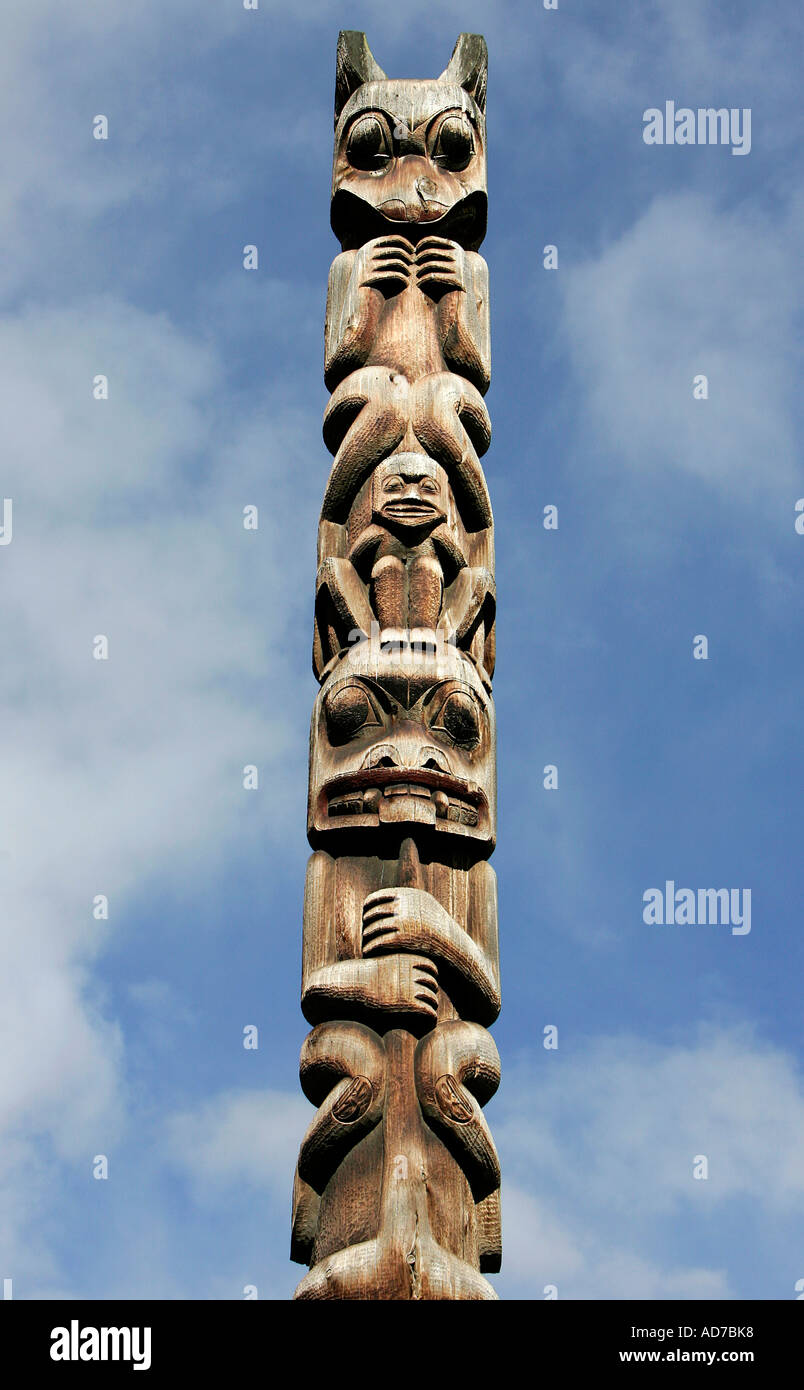 Totem à Ksan Historical Village, British Columbia, Canada Photo Stock -  Alamy