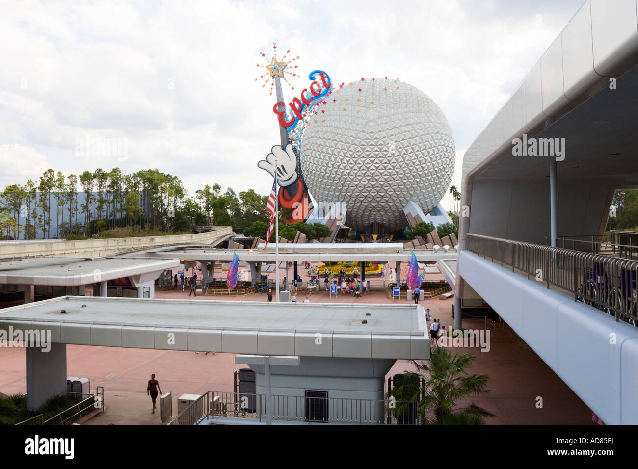 Entrée de Epcot Center à partir de la plate-forme de monorail Banque D'Images