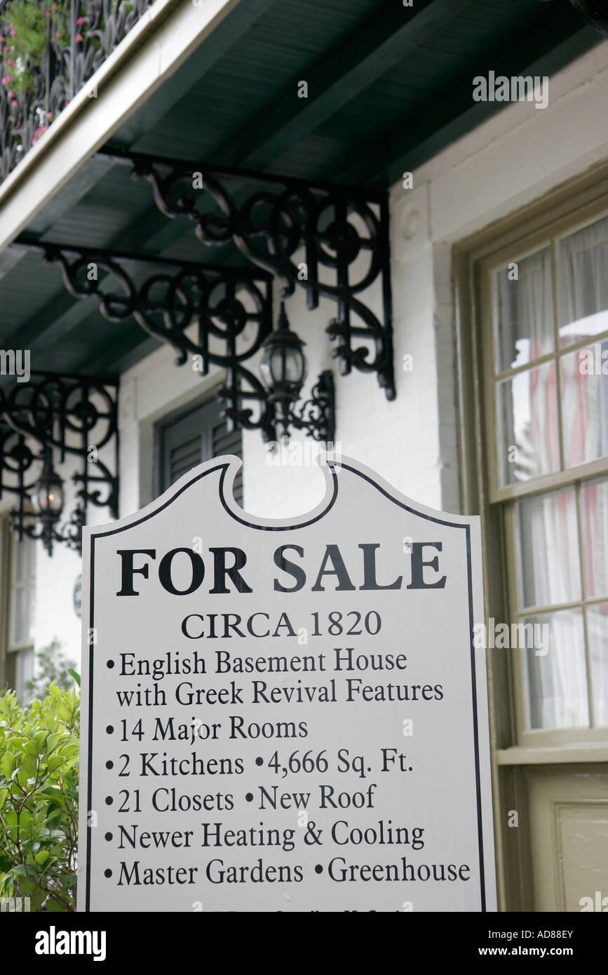 Portsmouth Virginia,Olde Town Historic District,North Street,1820 English Basement House à vendre,panneau,VA070624047 Banque D'Images