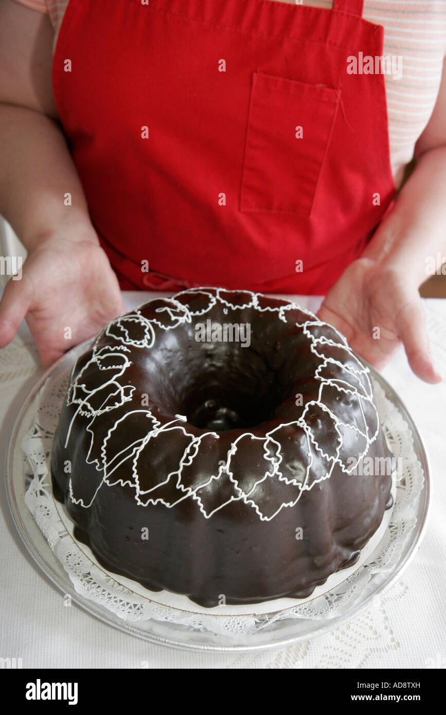 Virginia Va Sud Loudoun Comte Aldie Little Apple Patisserie Magasin De Consommation Boulangerie Dessert Bundt Vanille Livre Gateau Chocolat Ganache Voir Photo Stock Alamy