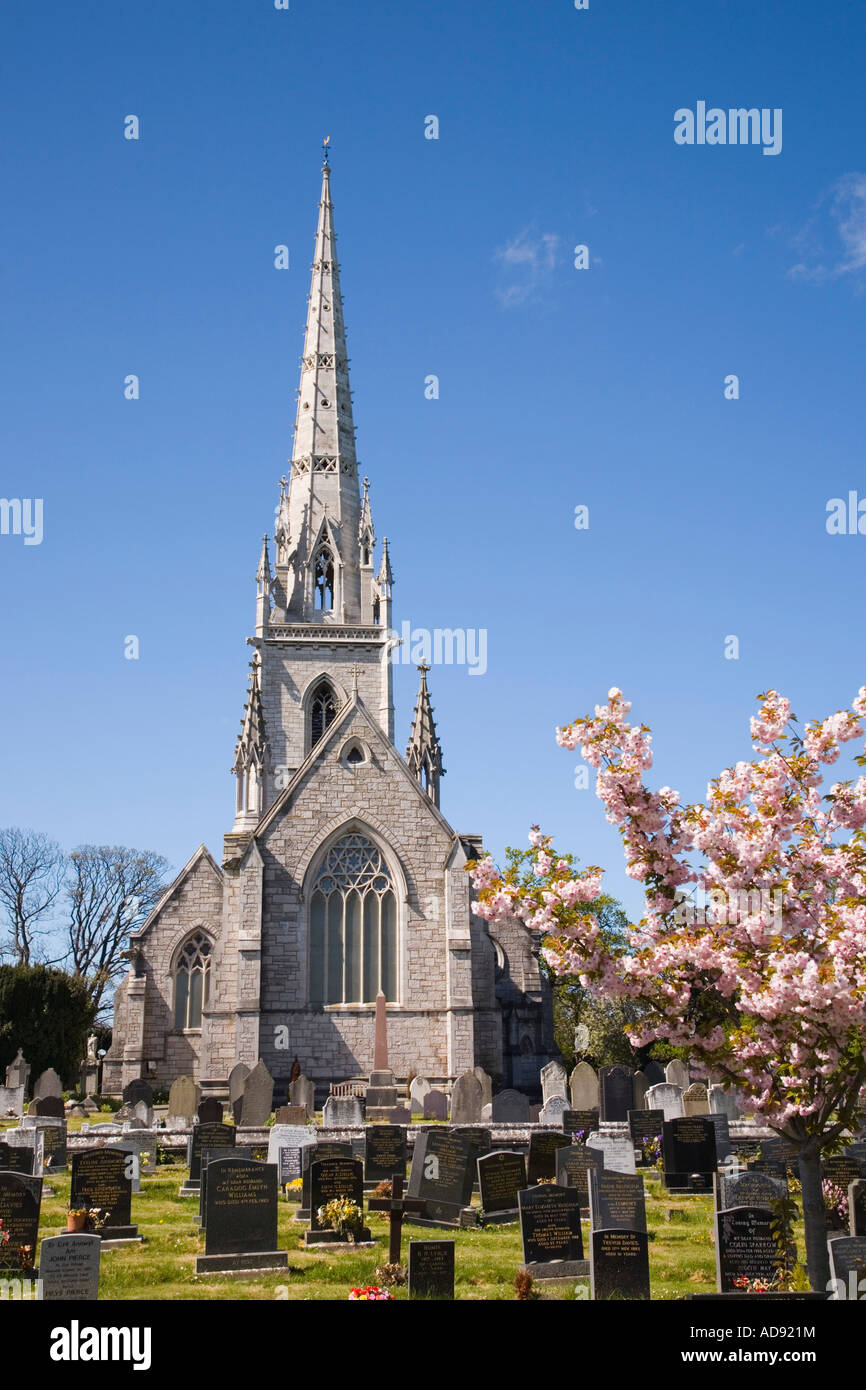 19e siècle St Margaret s en église avec 202ft style Gothique Bodelwyddan spire Denbighshire North Wales Royaume-uni Grande-Bretagne Banque D'Images