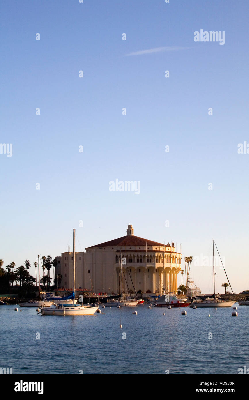 L'architecture Art déco est en vedette dans le bâtiment, le casino ronde plus célèbre monument sur l'île de Catalina. Banque D'Images