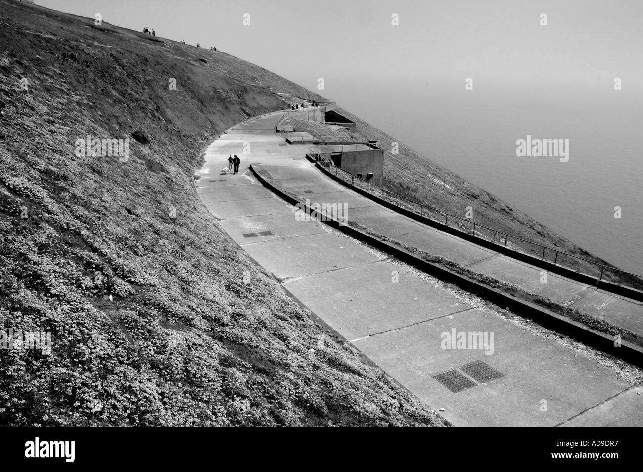Paysage noir et blanc de Rocket Launch Sight, The Needles, Isle of Wight, Angleterre, Royaume-Uni, GB. Banque D'Images