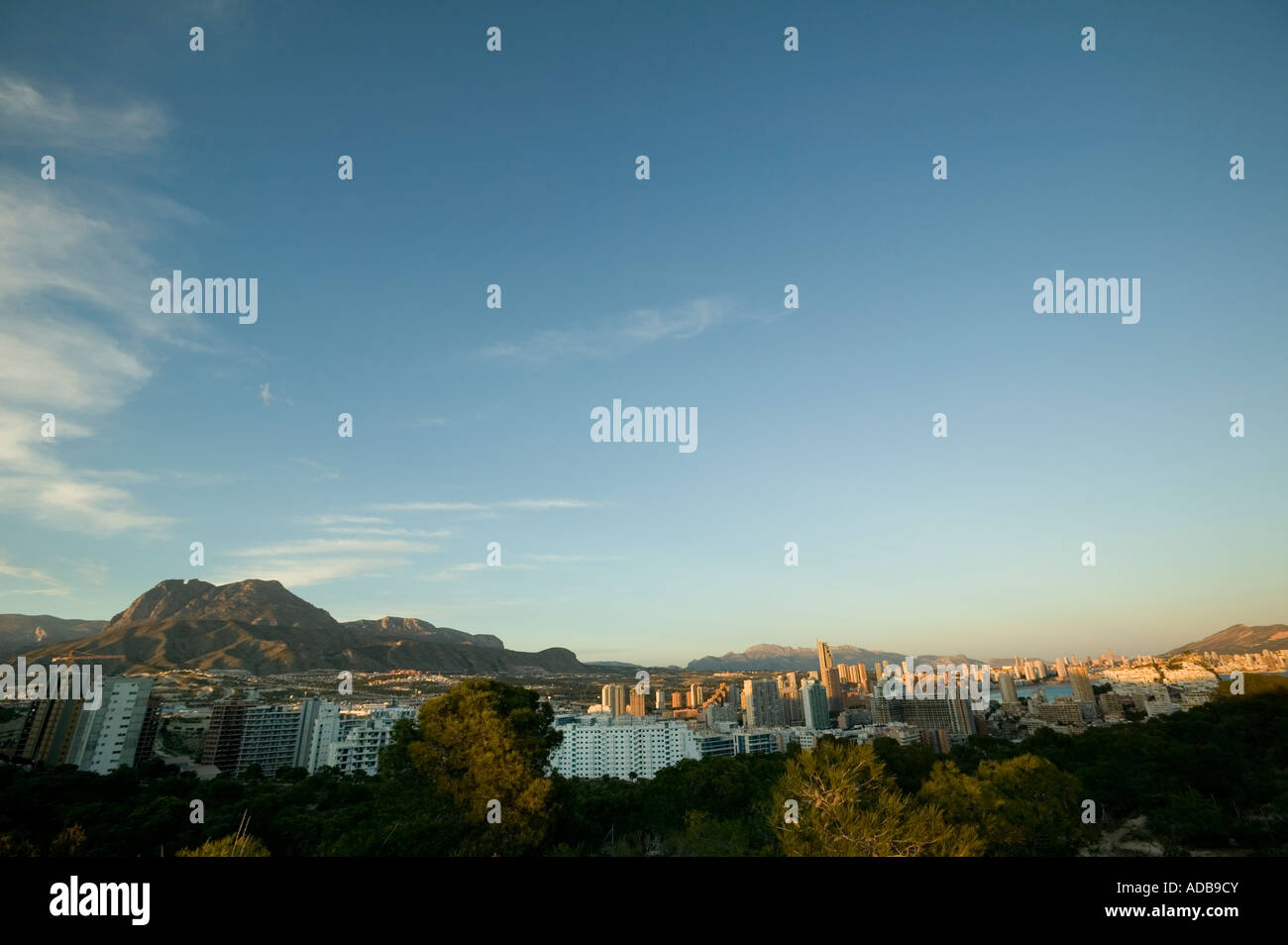 Benidorm s highrise skyline Banque D'Images
