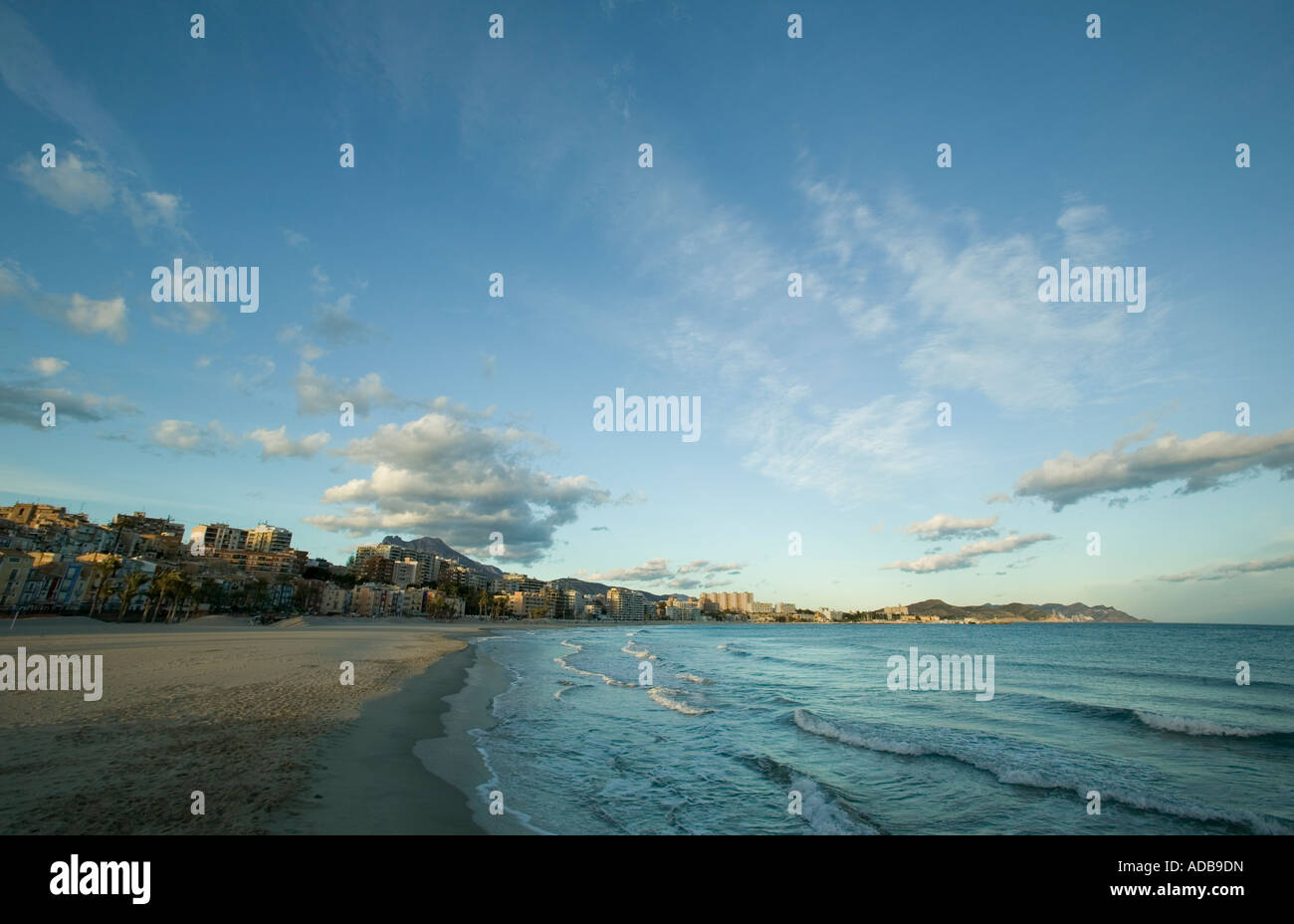 Plage de Villajoyosa, Costa Blanca, Espagne Banque D'Images