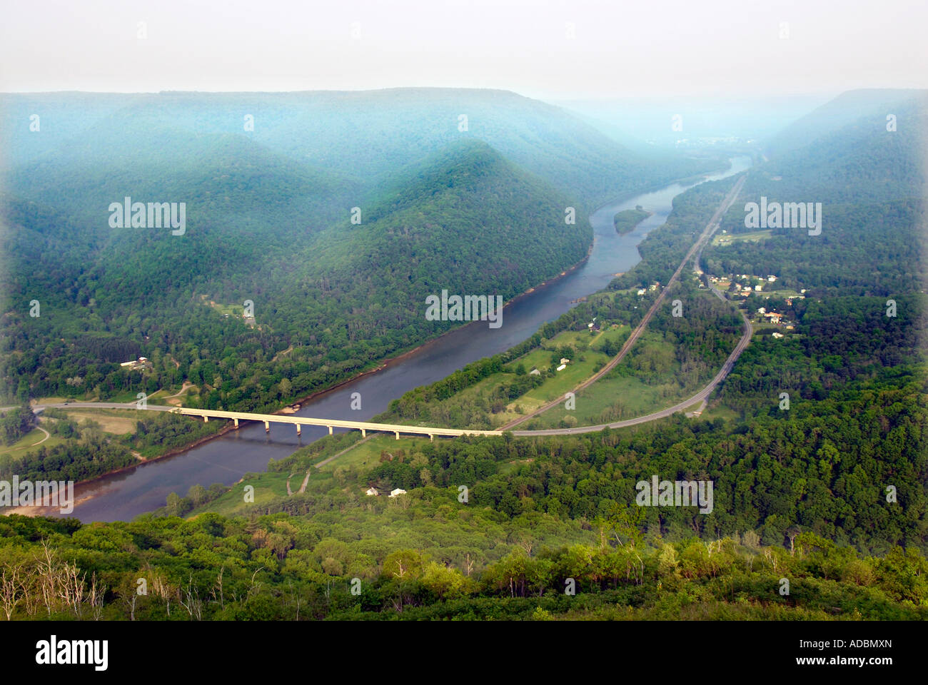 Vue de la rivière Susquehanna de Hyner View State Park à Hyner Pennsylvania PA Banque D'Images