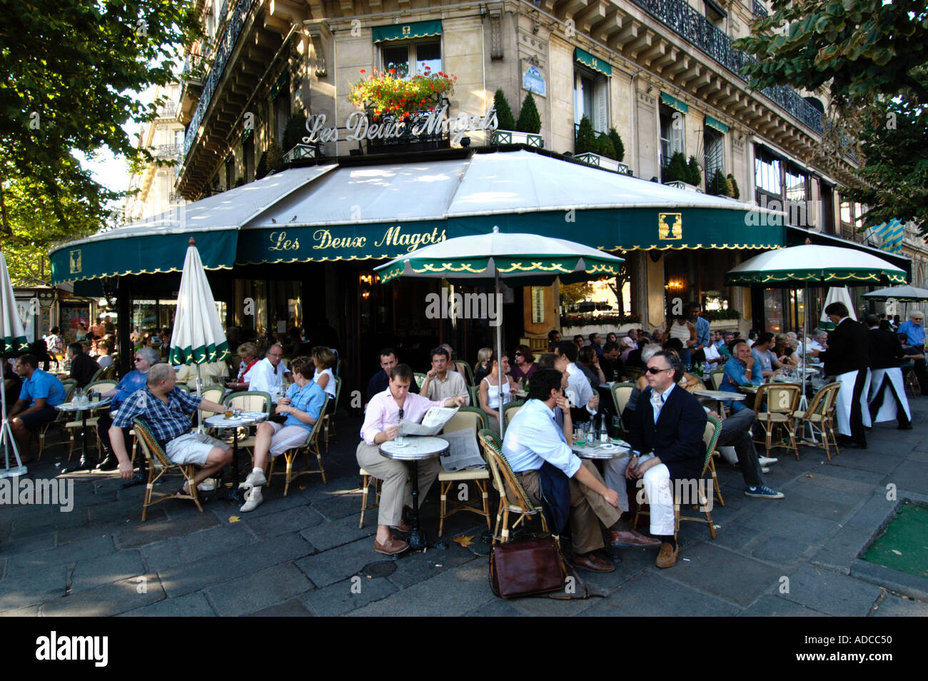 Le café Les Deux Magots à Saint Germain des Prés Paris France Banque D'Images